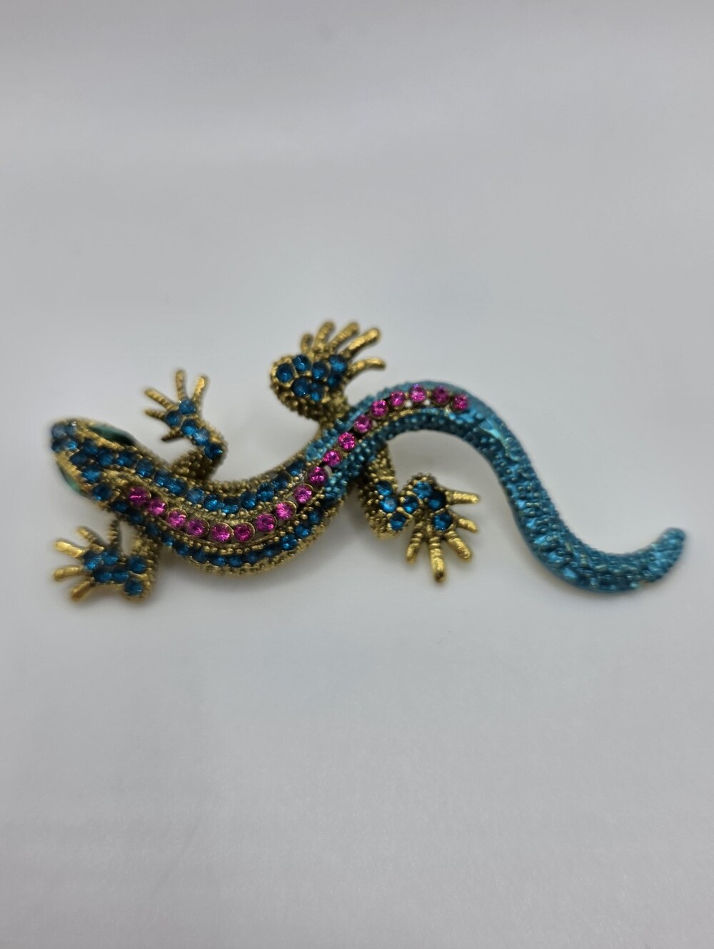 Gold Lizard Brooch Blue Pink Rhinestone Crystal Reptile Statement Pin New - Picture 2 of 5